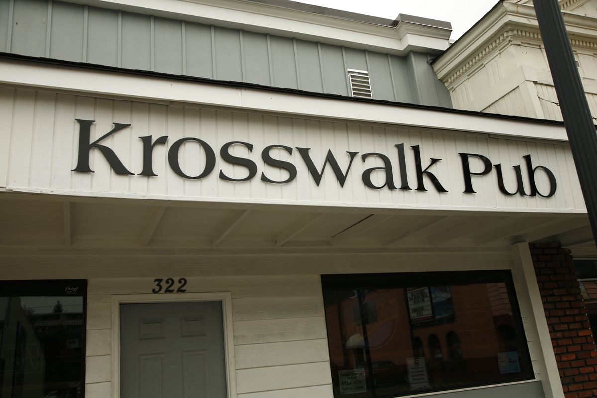 Krosswalk Pub